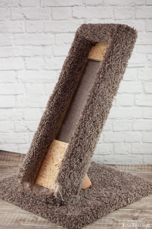 diy cardboard scratching post